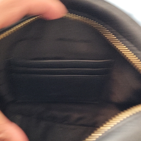 Michael Kors Black Crossbody with Gold Chain - Picture 5 of 8